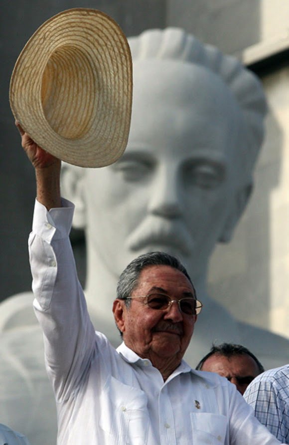 'Para la patria nos levantamos, es crimen levantarse en contra de ella'. #JoséMartí. #Cuba #EstaEsLaRevolución