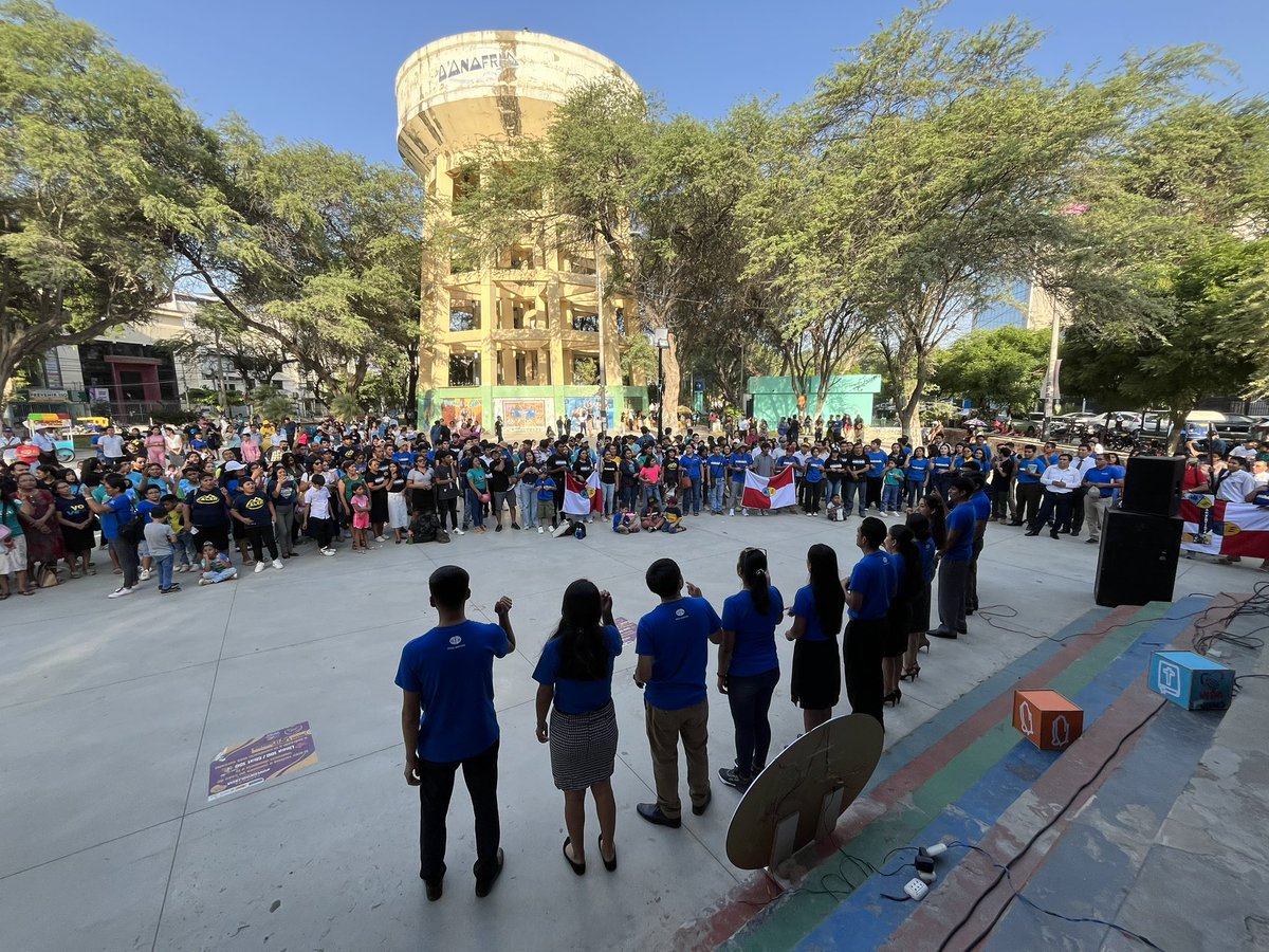 AdventistasMPN's tweet photo. 🔰Más de 700 jóvenes se concentran en la concha acústica de Piura para adorar al Señor🙏🏼 y anunciar que Cristo viene en las grandes ciudades📣
#JAMPN #GYD24 #DiaMundialJA https://t.co/hoLeY4s7l5