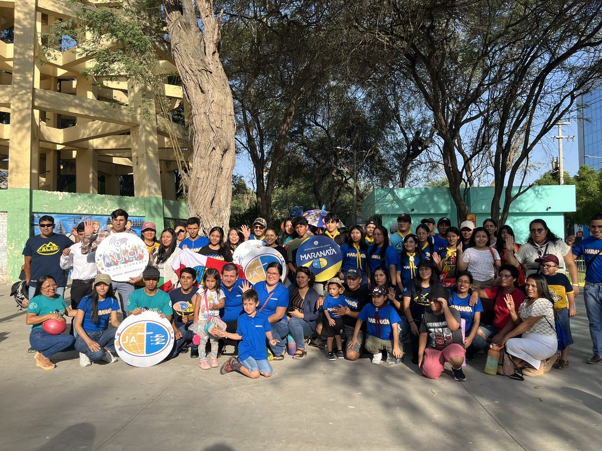 AdventistasMPN's tweet photo. 🔰Más de 700 jóvenes se concentran en la concha acústica de Piura para adorar al Señor🙏🏼 y anunciar que Cristo viene en las grandes ciudades📣
#JAMPN #GYD24 #DiaMundialJA https://t.co/hoLeY4s7l5