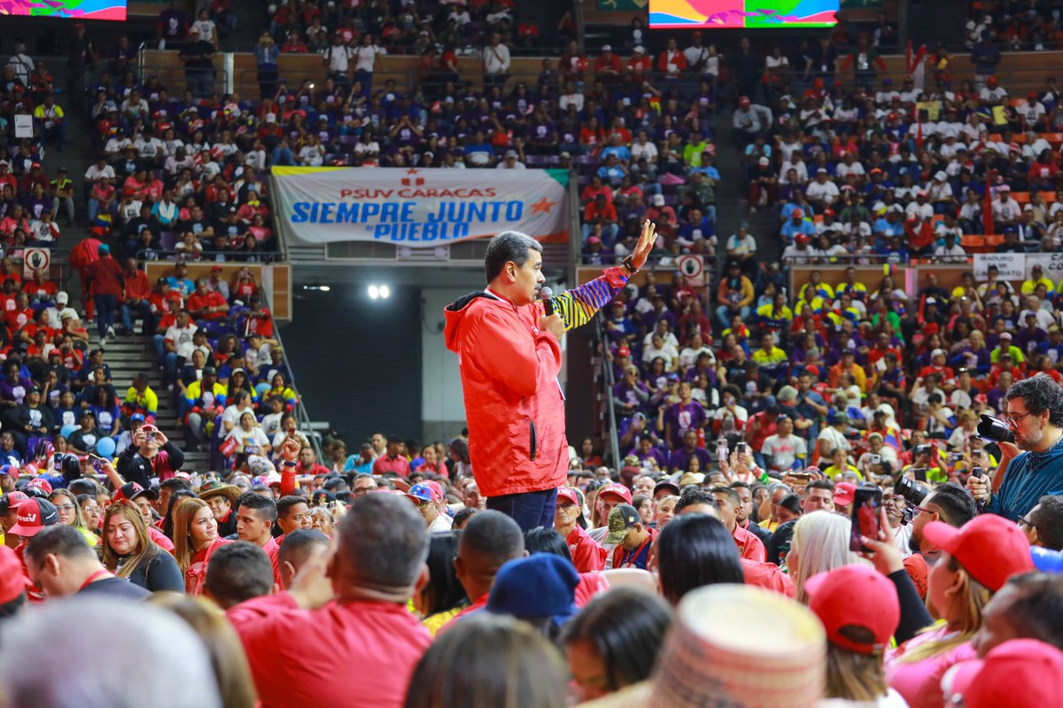 NicolasMaduro tweet picture