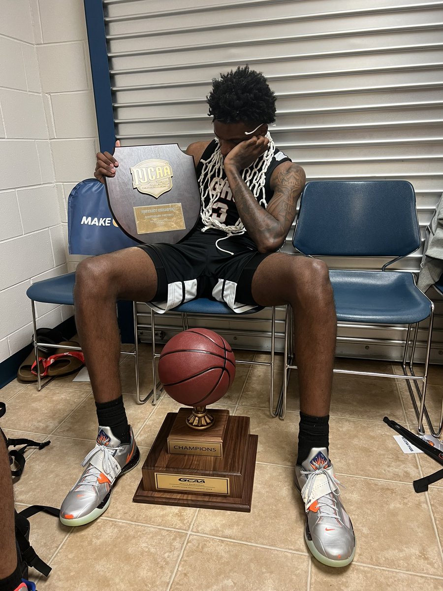 JahPayne50's tweet photo. Nobody believed in us .. but GOD DID 
@THEGCAA @CoachJJ12 @JucoRecruiting @JUCOadvocate https://t.co/JNYYFfnn3F