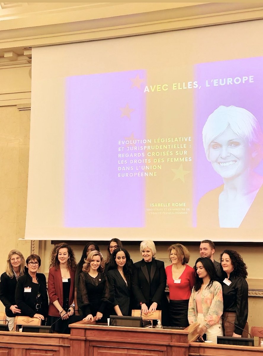 Un immense merci à tous pour avoir rendu notre conférence #AvecElles, L'Europe, si réussie ! Un grand merci à nos intervenants, à notre équipe et à l'ex-ministre Isabelle Rome pour son intervention inspirante. Ensemble pour un avenir meilleur ! #CitoyennetéEuropéenne #SimoneDay🇪🇺