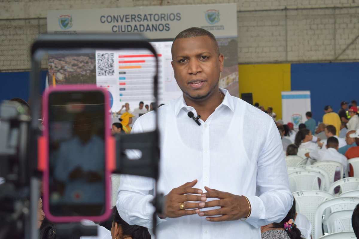 As_EtnicosValle's tweet photo. La Secretaría de Asuntos Étnicos presente en el municipio de El Cerrito, acompañando a las comunidades afro e Indígena en los Conversatorios Ciudadanos, una ventana abierta para la construir vallecaucanidad desde los territorios. https://t.co/emygb92dSD