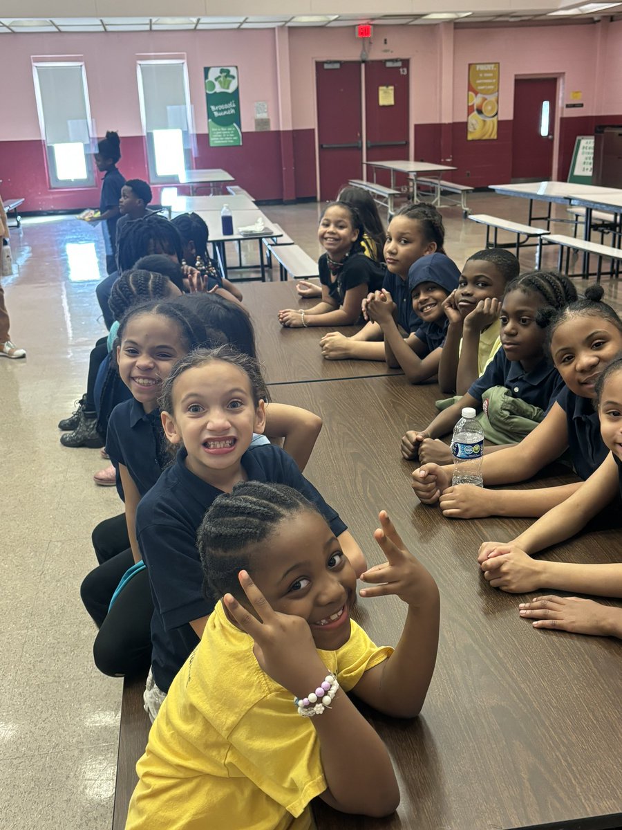 Mark Twain School for Scholars tweet media