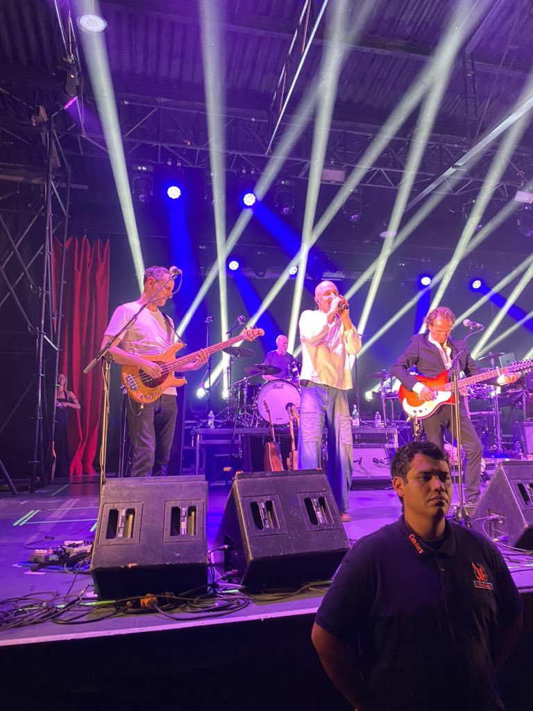 bubalenore's tweet photo. @wearejames @RealTimBooth @andydiagram amazing night at @GuanamorTeatroS in Jalisco https://t.co/5MESMPACnH