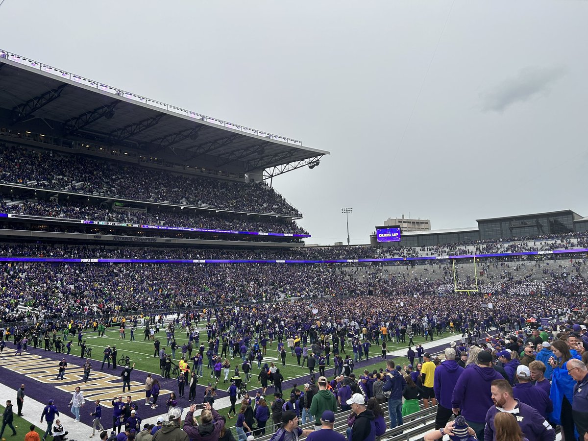 kurtis_pitcher's tweet photo. @UW_Football This years game vs Oregon was pretty damn sweet 🙌 https://t.co/ouyMFDgKfv