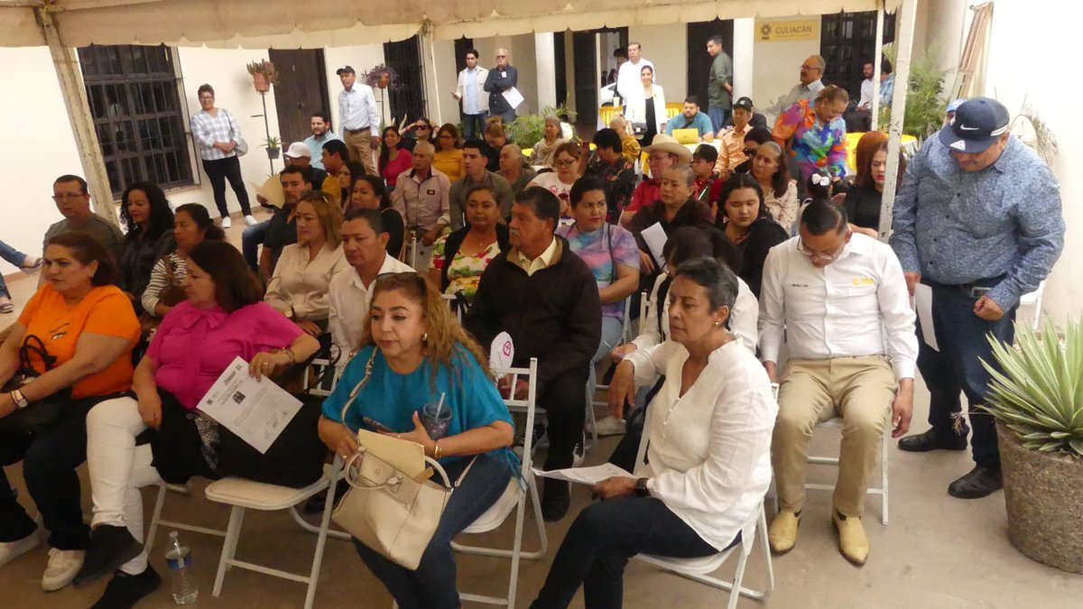PRD_Sin's tweet photo. Marcos García será candidato por el distrito local 18, Gumaro López Cuadras por el distrito 09, Cynthia Ramos encabeza la lista de representación proporcional del PRD Sinaloa. Así lo decidió el X Consejo Estatal Electivo del PRD Sinaloa. https://t.co/nMMy3x3SGb
