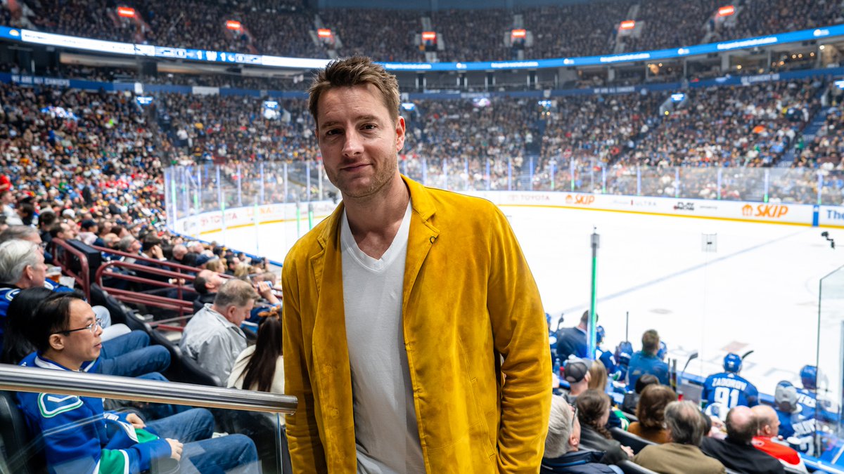 This Is Us excited to have Justin Hartley at tonight's game! 🤩