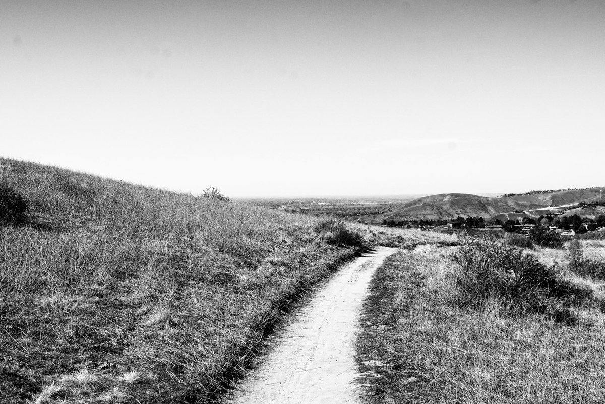 abrewi3010's tweet photo. New photos. Practiced getting a sunburn on the Red Cliff Trail today. #BlackAndWhitePhotography #Boise #Hike #ChronicPain #PatientChat https://t.co/SBqEMoHKV0