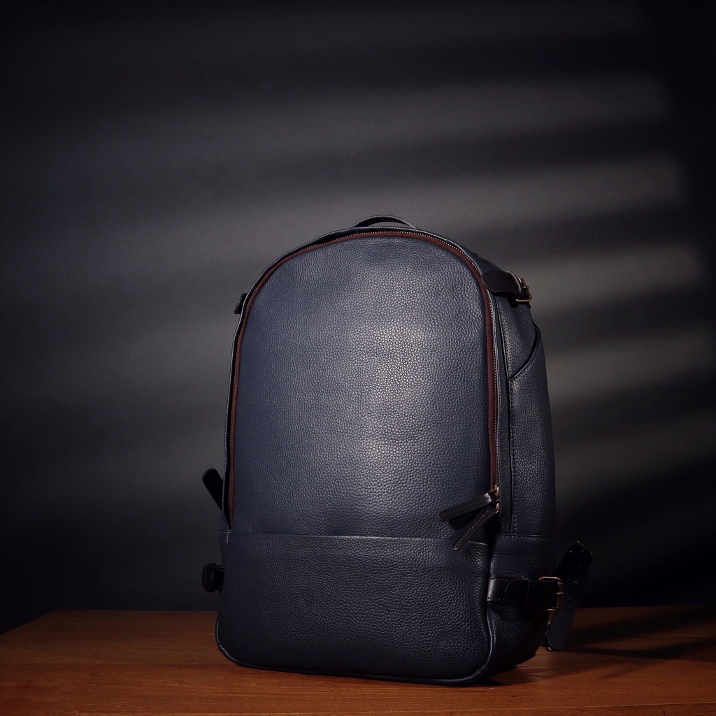 Unleash your modern edge with the Mustang Leather Backpack. Handcrafted from genuine leather, it epitomizes sophistication for workdays and weekends. Elevate your style effortlessly. 

#outbackworld #outbackobsessed #gooutmuch #backpack #leathergoods