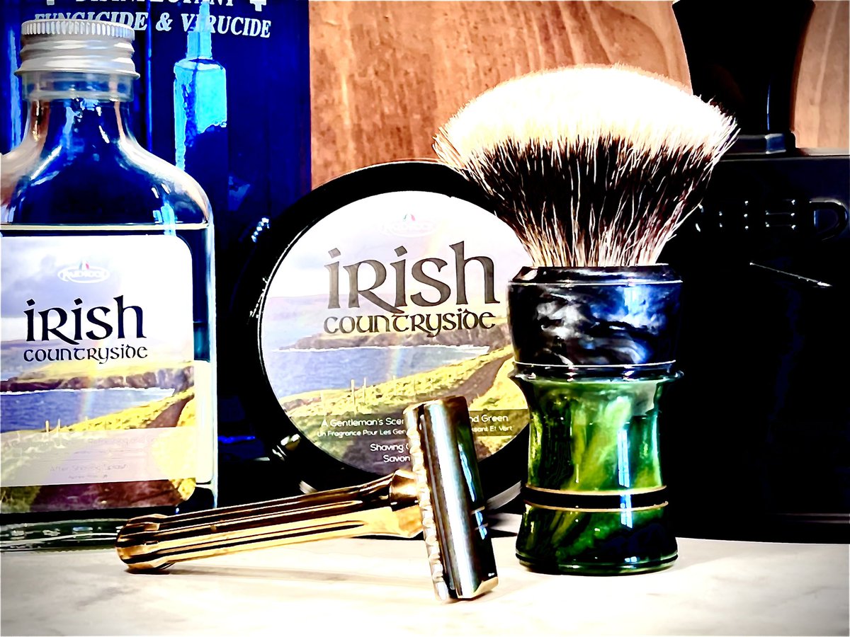 senate515's tweet photo. SOTD
Blackland Brass Blackbird
Perma-Sharp Super Blade
Chisel &amp; Hound (TDR) Fougere 
Razorock Irish Countryside
Creed Green Irish Tweed https://t.co/SXnpXt1Eot