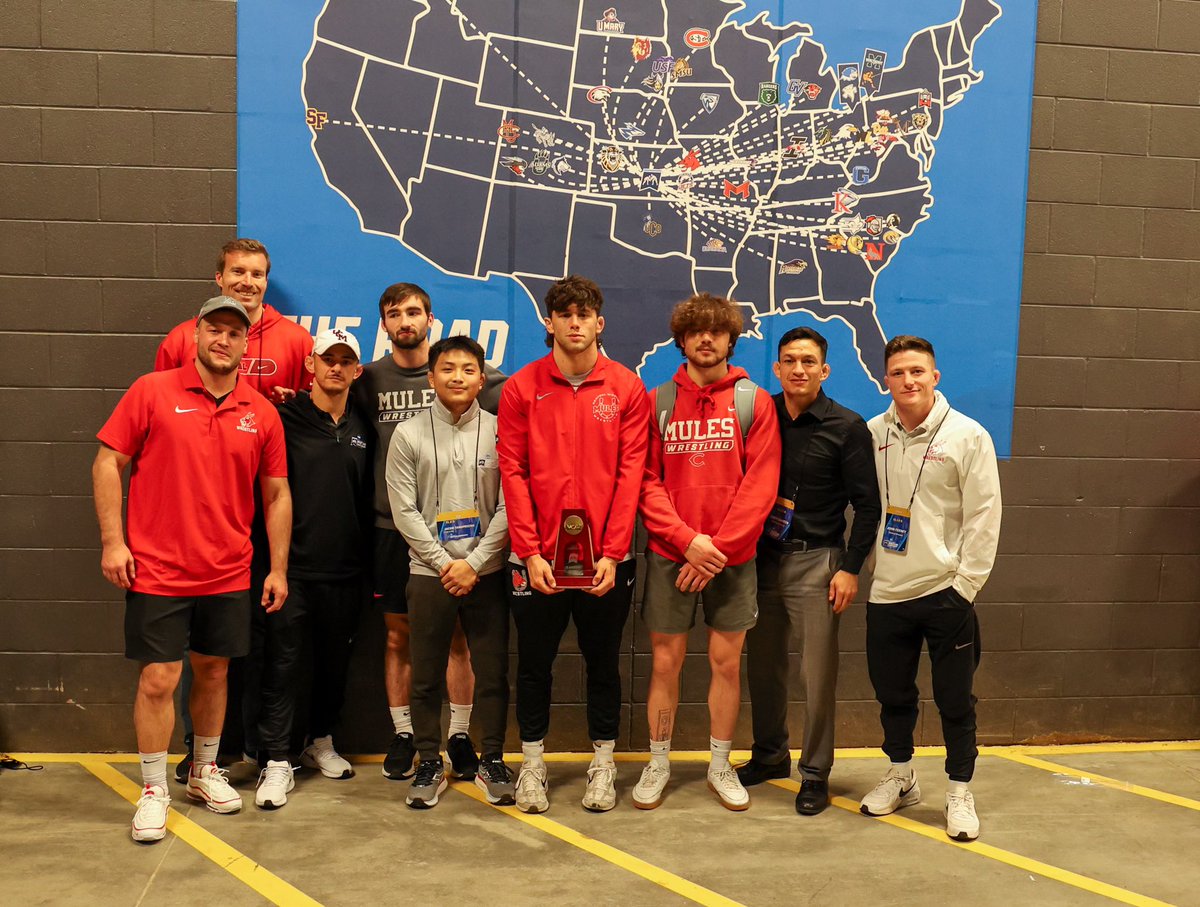 Mules Wrestling tweet media