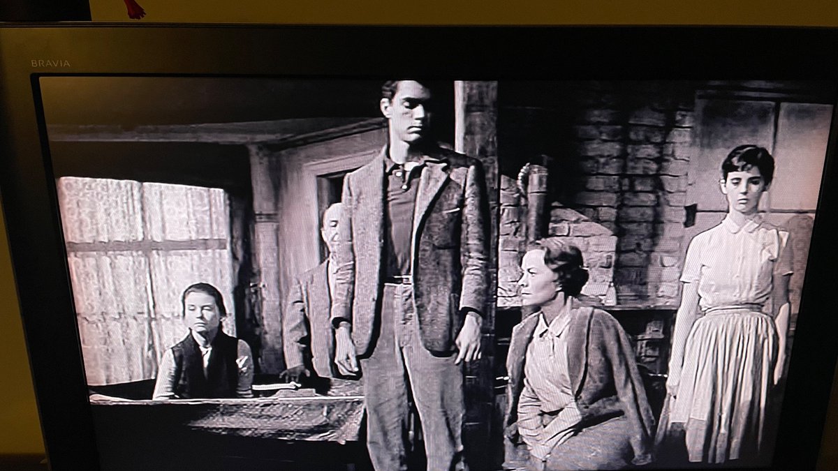 These poor souls, to last in hiding for over two years, knowing DDay had occurred - how they must have felt when the Gestapo barged in. I cannot imagine. 😢💔 #TheDiaryOfAnneFrank