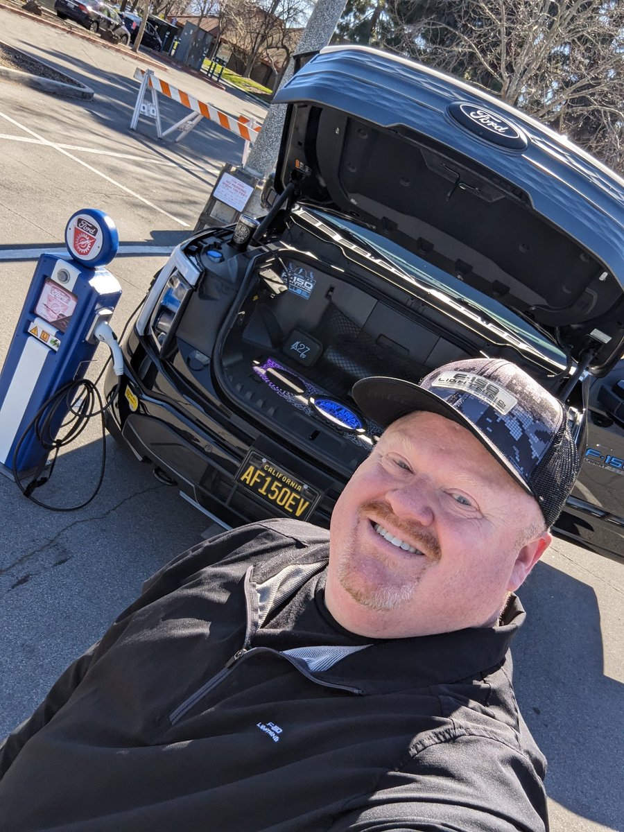 Christopher Bowe tweet media