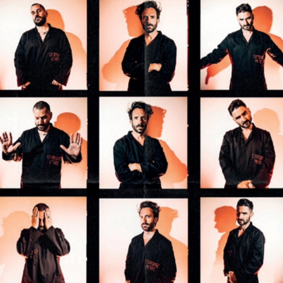 "Les artistes avec qui nous avons collaboré, sont avant tout des 
personnalités avec qui nous avions vraiment envie de travailler. 
Nous les avons approchés parfois sur un coup de bluff."
.
Retrouvez l'interview de Chambre Noire dans le dernier numéro d'Antonym Magazine