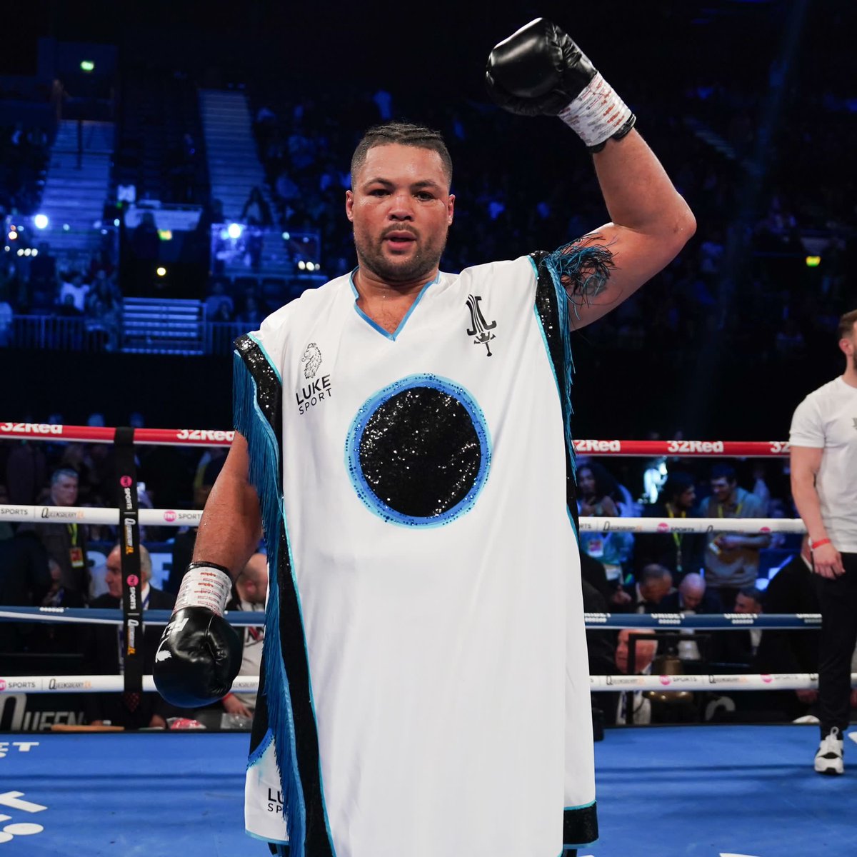 JoeJoyceBoxing's tweet photo. It’s great to back! Bring on any heavyweight next. 😤

#THEJUGGERNAUT https://t.co/lgVoUezi5M