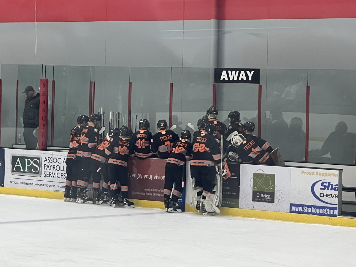 As they always do this season came to an end today. Not the way anyone wants to finish but these boys can be proud of what they accomplished! 30-17-6 record.  West region champs. State qualifier. The future is bright for <a href="/AreaDayha/">Delano Area Hockey (DAYHA) official</a> <a href="/TigrHockey/">Delano Tigers</a>