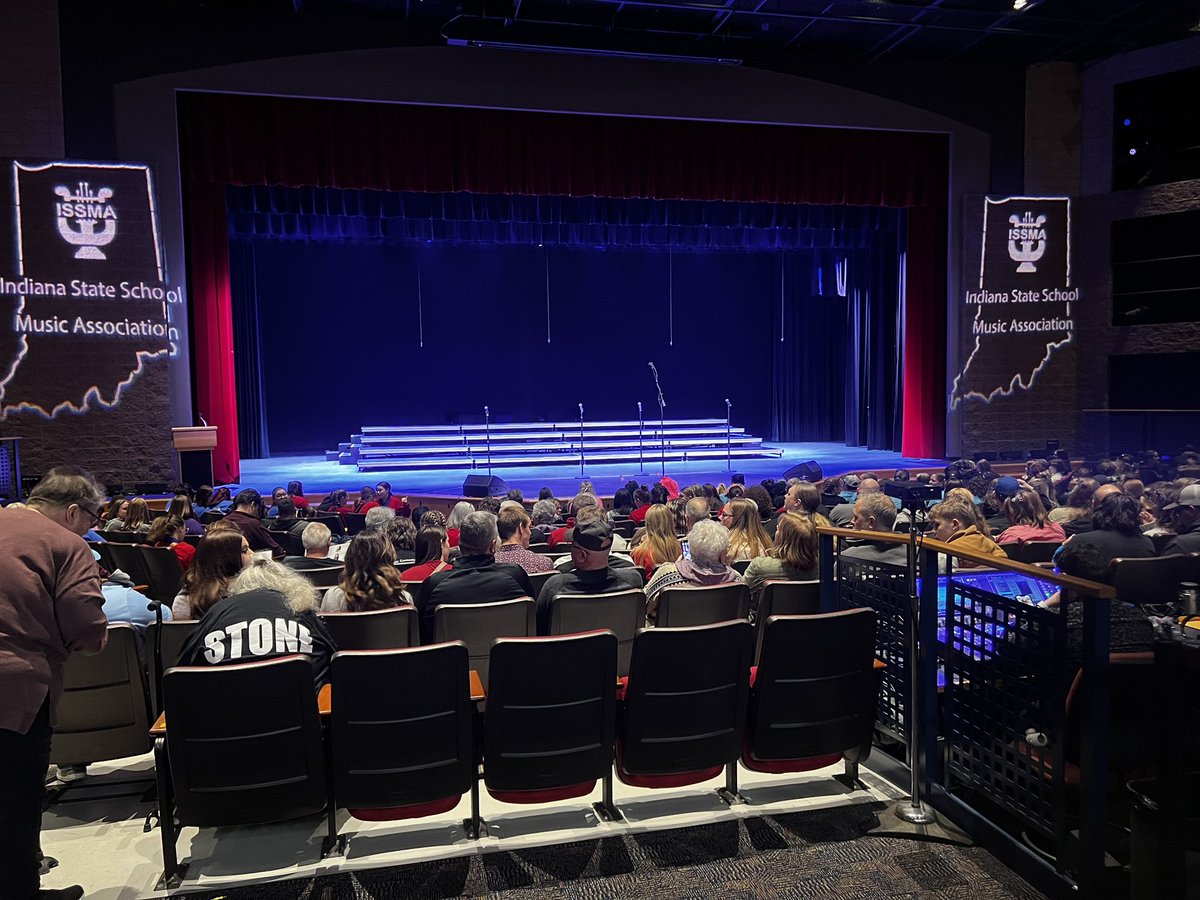StedersDeKalb's tweet image. Let’s go Classic Connection!! @DeKalbDCCUSD #WeAreDeKalb #ISSMA