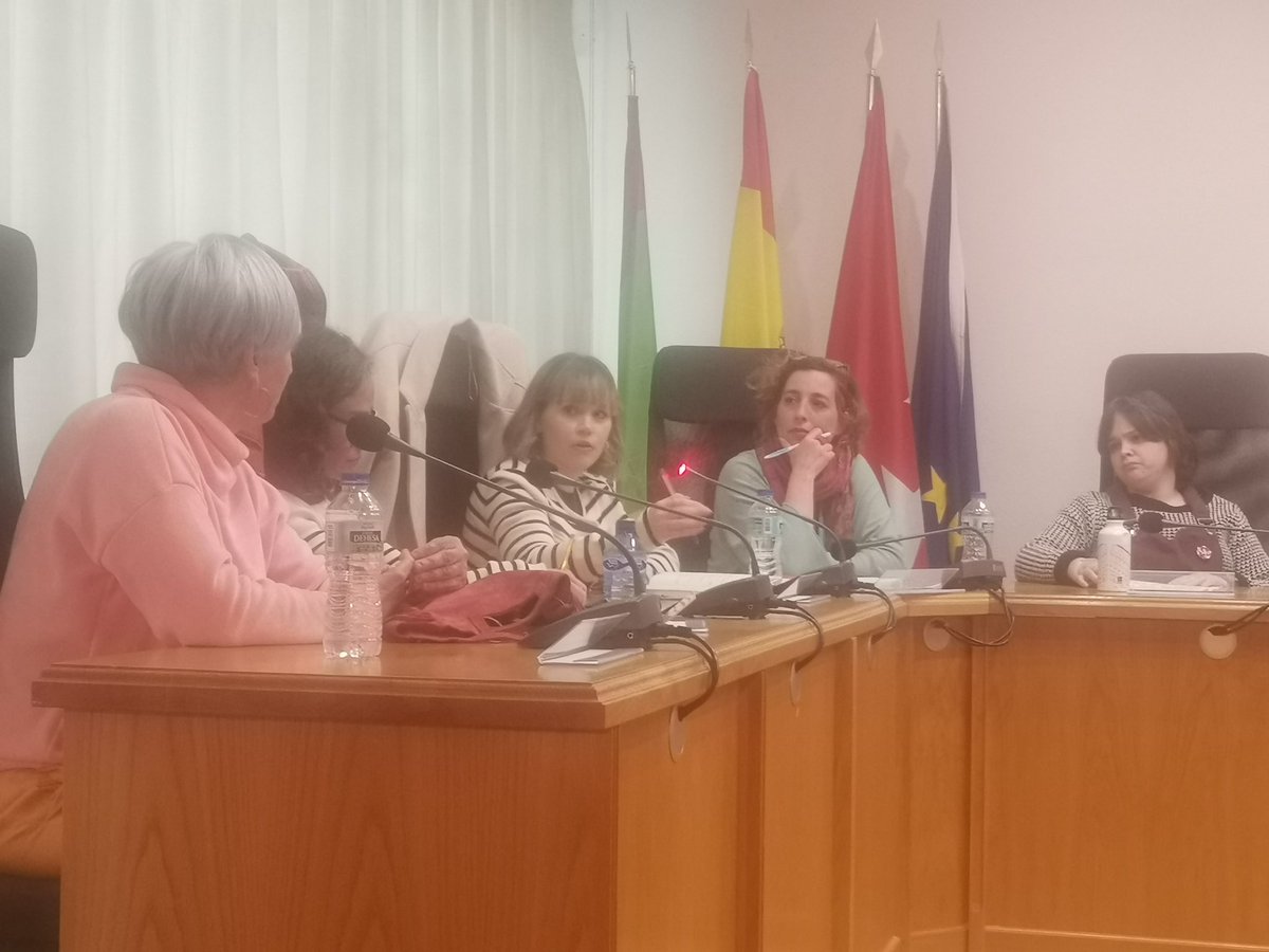 Gracias <a href="/psoequijorna/">PSOE Quijorna /❤️ #nomasviolenciadegenero</a> por el encuentro con mujeres. Apostando por una sociedad que no desperdicie la mitad del talento. ♀️Porque cuidar de una sociedad es también descubrir  minas e investigar.
🙋🏼‍♀️Desde todas las edades para todas las profesiones.
En un Marco incomparable.
🌹❤️💜