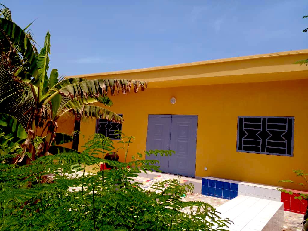 papegahnba's tweet photo. Inauguration du nouvel atelier du Centre d’Adaptation de Rééducation Fonctionnelle pour Enfants et Adolescents Handicapés à Mbour cet après midi en présence du Parrain Maitre Boucounta Diallo et de Président ALVM - Association la Vie en Marche France Alain Million.  #ALVM #CS https://t.co/umeVTAnOCj