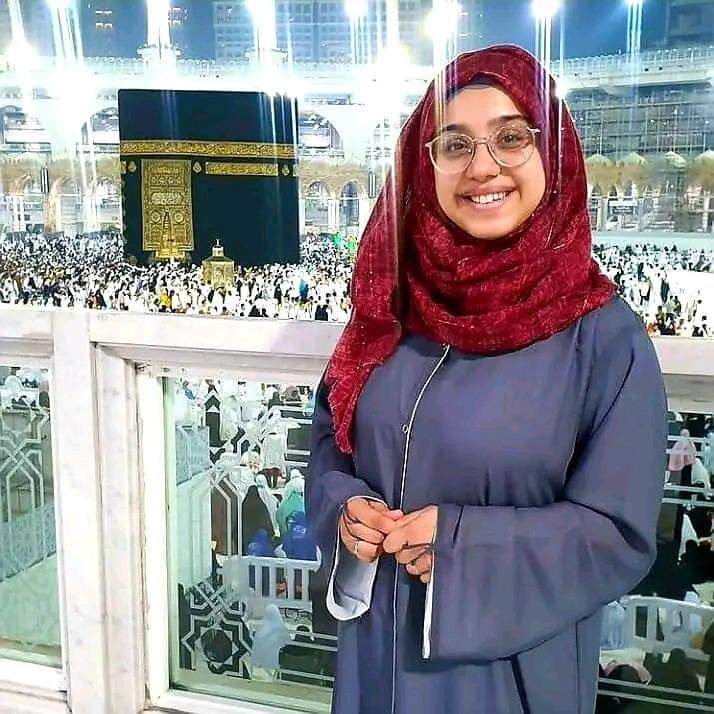 kanwal270's tweet photo. السلام و علیکم ورحمتہ اللہ وبرکاتہ

صبح بخير زندگی 💚

مالکِ کائنات آپ سب پر ہمیشه مہربان رھے۔

 آمین یارب العالمین 🤲 https://t.co/8KXPpkDWzV