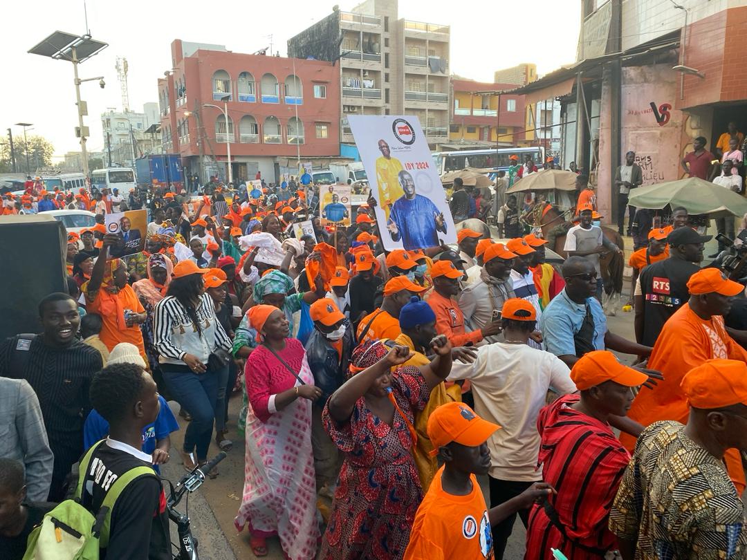 FallCheikhBamba's tweet photo. Mobilisation exceptionnelle 

Guédiawaye déroule le tapis rouge à Idrissa SECK (Officiel) 

En route vers le grand soir.

#COALITIONIDY2024 
#IDY2024 https://t.co/OUr2Rl1TR5