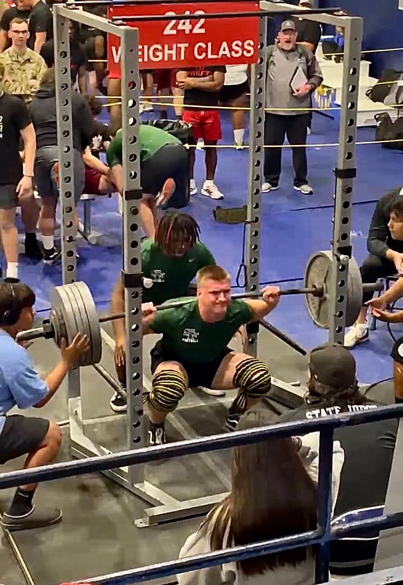 BerginKysar's tweet photo. 2024 6A State Champs! 3 peat. 
Broke my own 242 lb state record deadlift with 640 lbs.
@SFWolvesAthl @SFwolvesFTBL @coach_wolfpack #OUDNA #OKPreps https://t.co/wLhEhDFLgm