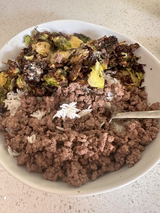 Watch Jenn's leaked NSFW photo on TwXstars