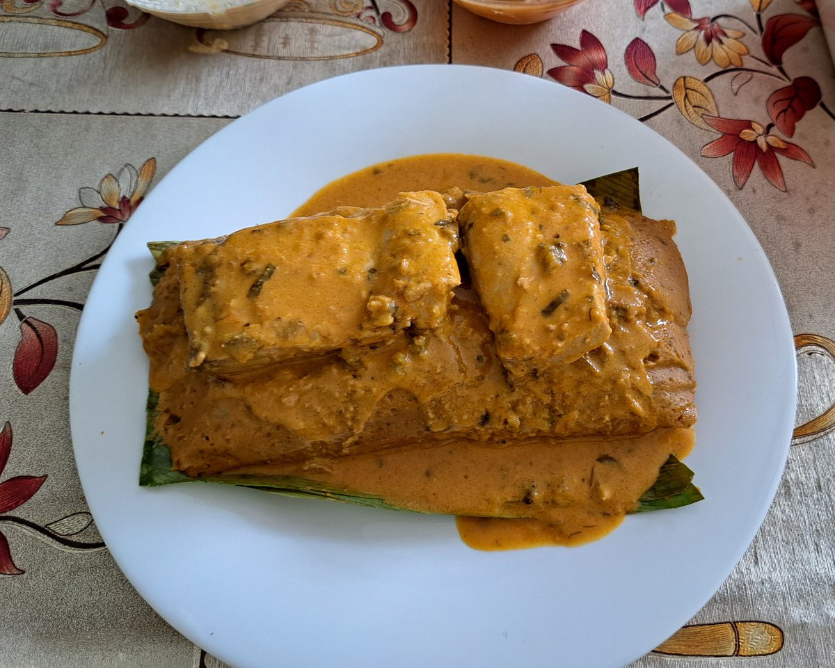 Pasando un fin de semana distinto en compañía de alguién agradable y disfrutando el sabor irresistible de un delicioso #Tamal de #Pescado. 😋🤤🤍💚🫶🏽🎉🎊