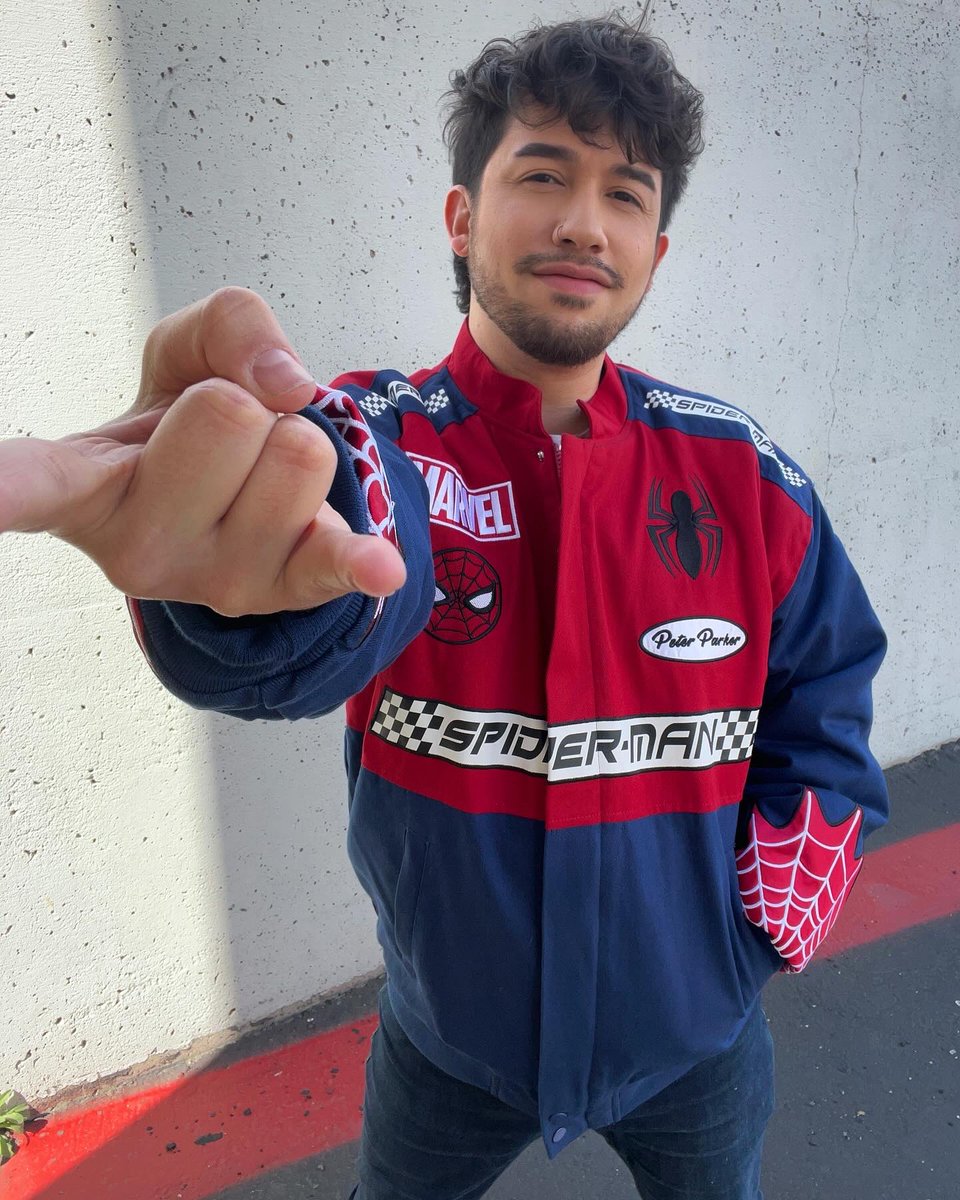 seejaylewis's tweet photo. Start your engines and get ready to race in style with this Spider-Man Racing Jacket from @boxlunchgifts ! 🕸️🏎️
#BLCollective #BLSpeedway #boxlunchgifts #BLsponsored #spiderman #marvel #marvelcomics https://t.co/nWFZtbFQPo