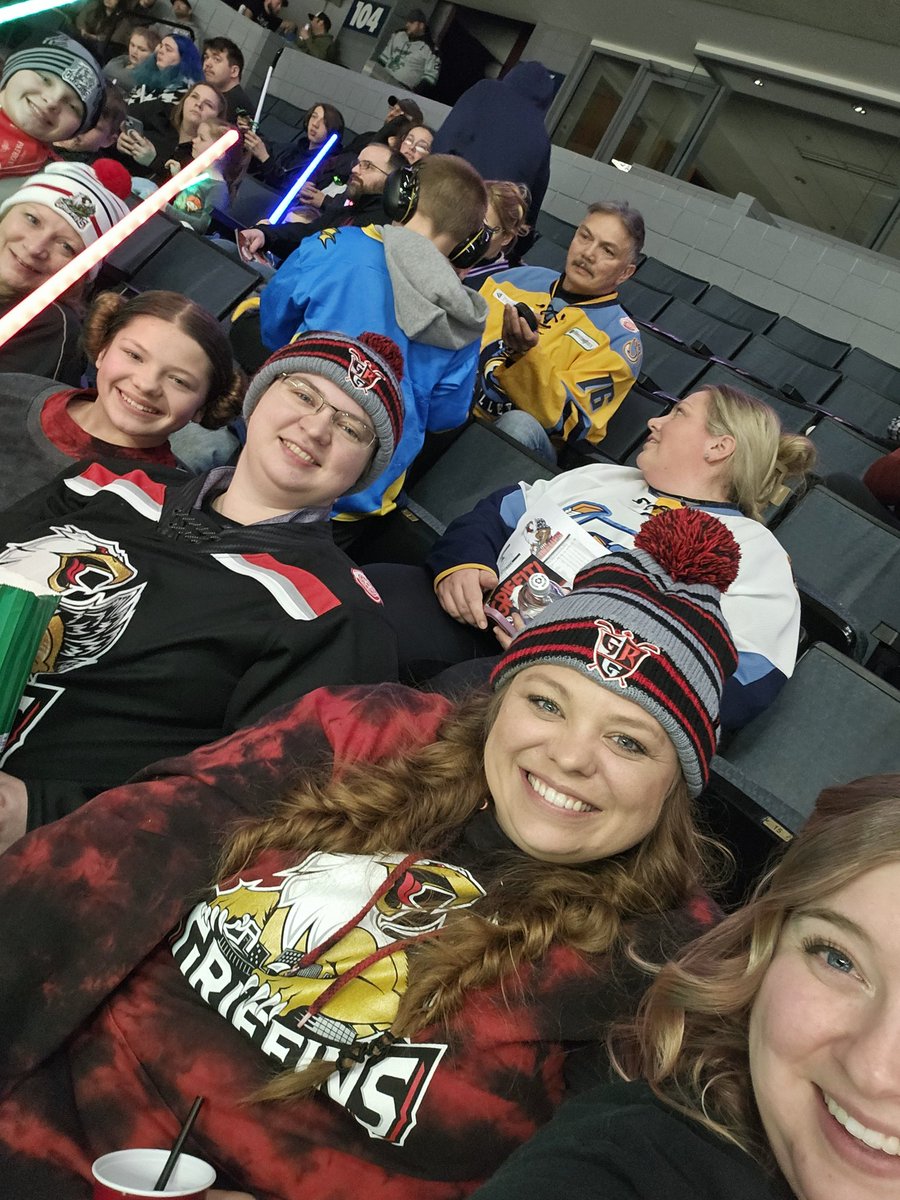 DarkKnightEngineer tweet media