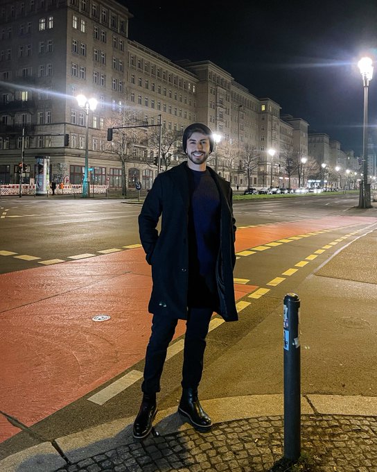 Enamorado de las noches de Berl&iacute;n 🌙 https://t.co/ydxEfND8Lr