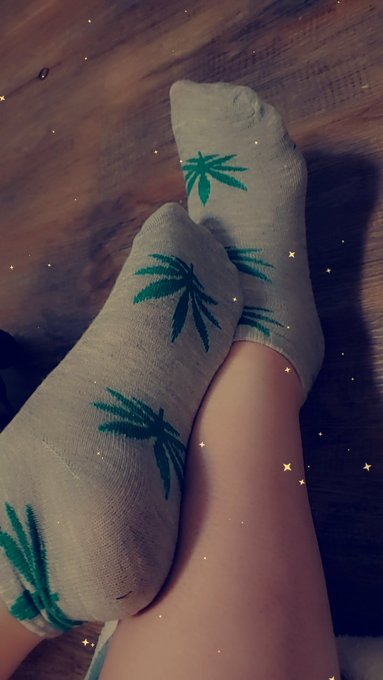 You know you wanna worship these feet❤️&zwj;🔥   #newsocks https://t.co/ags1zv63rS<a href="/tag/newsocks"class="tags">#newsocks</a>
