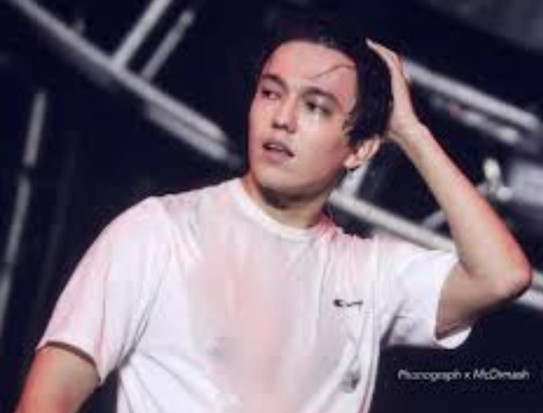 MrSam_gm's tweet photo. Comienza la locura, Saturday Night Party con @PonchoYezka y @dimash_official en @Oye897 
Bienvenidos a #OyeTuFandom
#WhenIveGotYouByDimash https://t.co/gMfhhL42JX