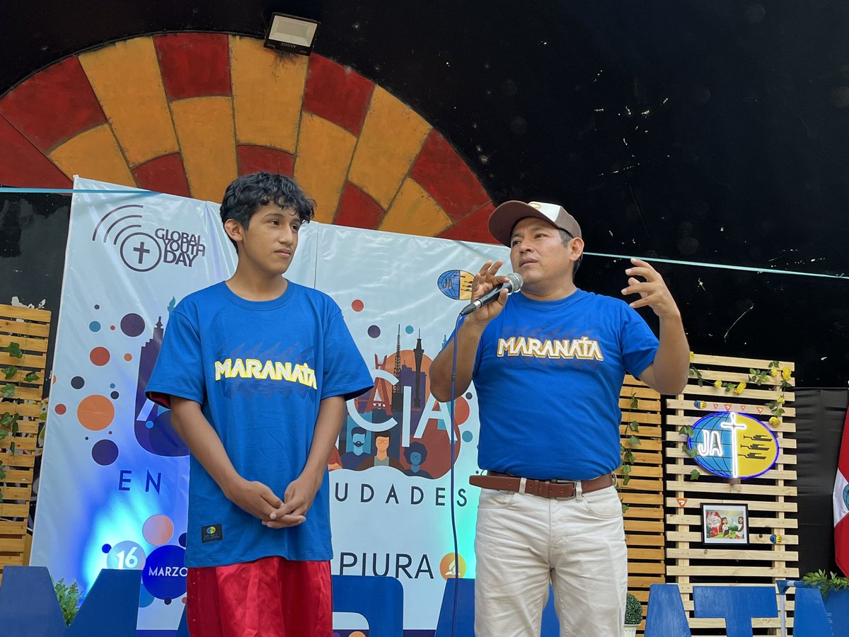 AdventistasMPN's tweet photo. ✝️Solo la cruz nos hace entender el verdadero amor que Jesús tiene por nosotros🙏🏼 fue parte del mensaje de nuestro departamental de jóvenes MPN, Pr, @RaulRiosVasquez
Y para honra y gloria a nuestro Dios 5 jóvenes decidieron entregar su vida a Cristo
#JAMPN #GYD24 #DiaMundialJA https://t.co/5i3VtuLS41