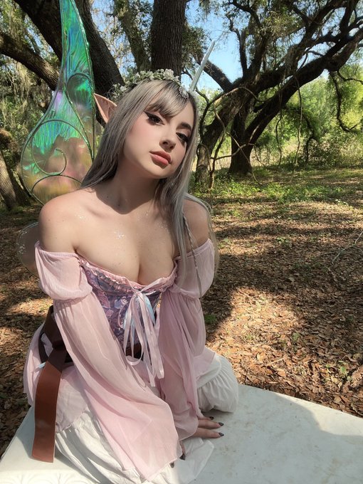 I went to the ren faire today 🥰 https://t.co/VEEXhGISLF<a href="/tag/joi"class="tags"><span>#joi</span></a><a href="/tag/bladerunner"class="tags"><span>#bladerunner</span></a>