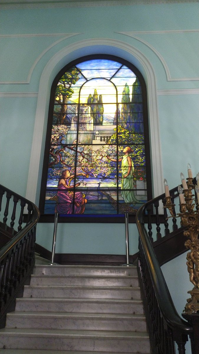 Thaone_00's tweet photo. Tixa de vitral en la Embajada de China en la Habana https://t.co/FJn1vR2DFh