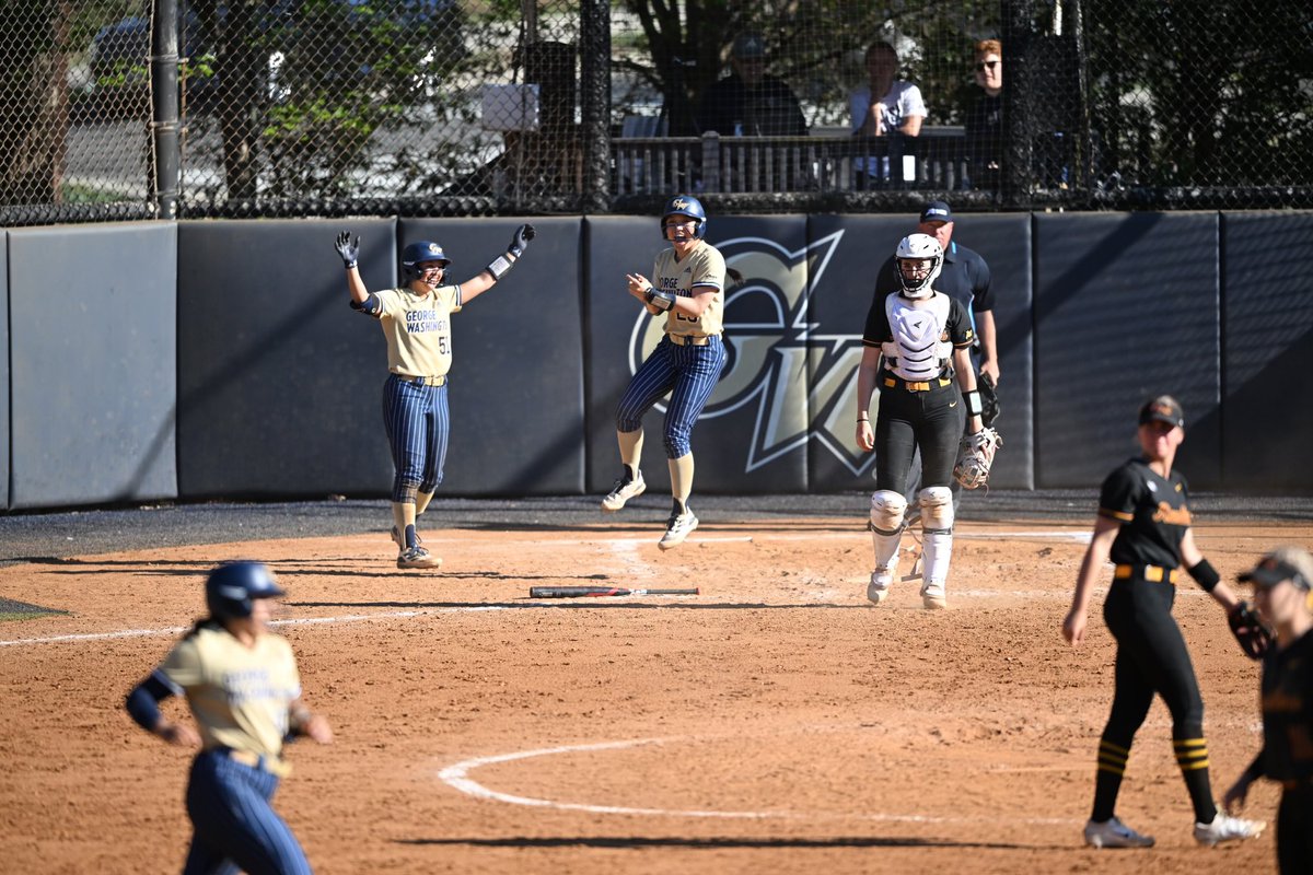 GW Softball tweet media