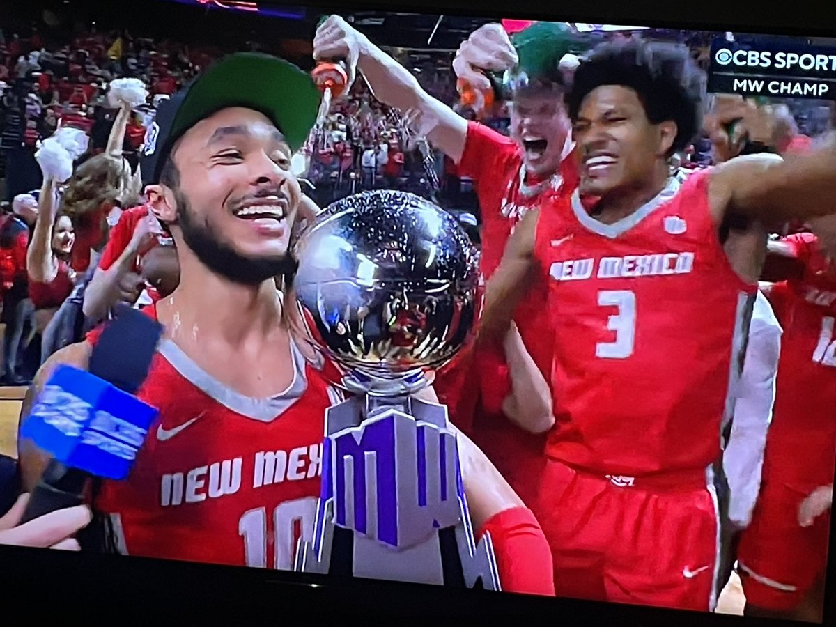 They did it. Lobos going DANCIN’!