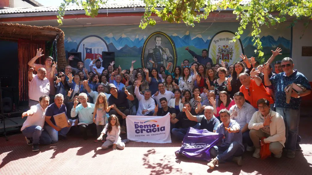 PPD_Chile's tweet photo. Esta mañana, nuestro secre gral, @PepeToroKemp, y nuestro vicepdte, @cbarracatalan, participaron en un encuentro fraterno realizado en la comuna de San Felipe liderado por nuestra diputada @carolamarzan, pdta regional de Valparaíso. https://t.co/15K1al58d1