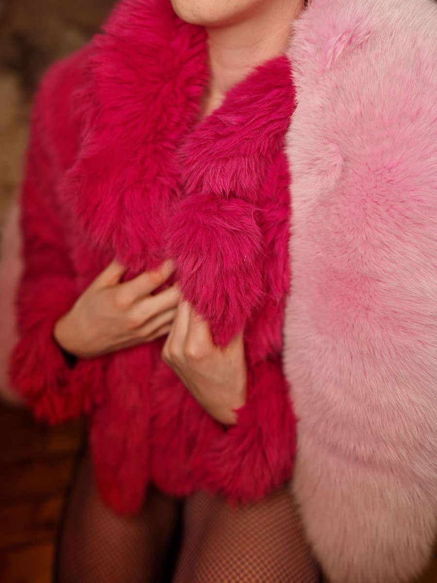 Olivia_Fur tweet media