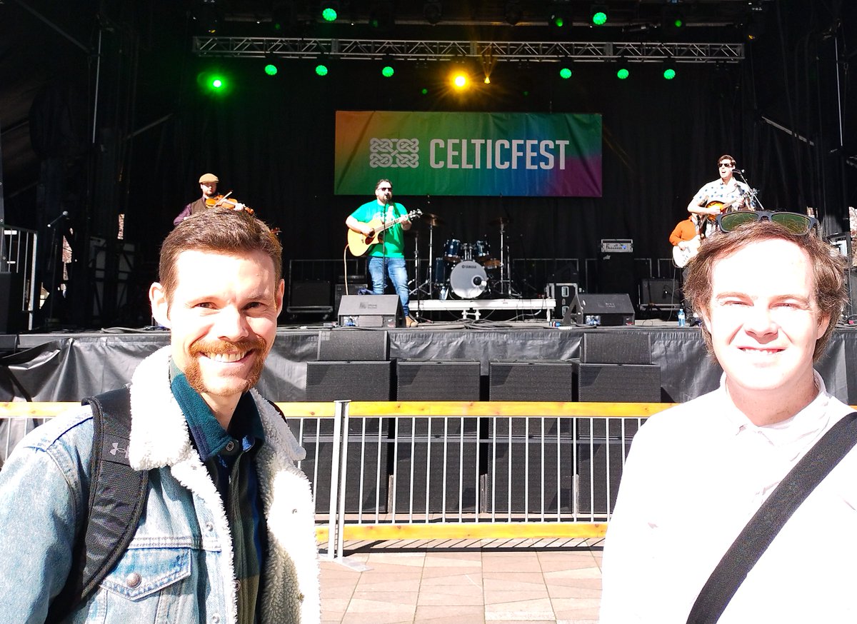 Edmundmistake's tweet photo. At the photo booth and listening to live music at @CelticFestVan #Celtic #Vancouver #livemusic https://t.co/3Sr5g3jewy