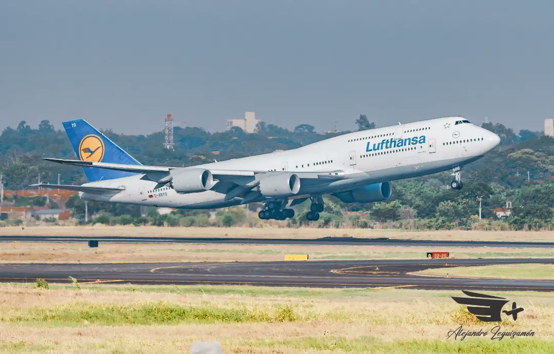 Hola amor, ¿Qué fue de vos todo este tiempo?, ¡Cuánto te extrañamos mi Reina hermosa! ♥️♥️♥️ 
✈️ B747-8i de <a href="/lufthansa/">Lufthansa</a> 🇩🇪 hoy sábado 16/03 en <a href="/AeropuertoASU/">Aeropuerto Silvio Pettirossi</a> 🇵🇾 
📷 <a href="/T0T0_leiva/">Toto Leiva</a> <a href="/Ale_Spotterpy/">Alejandro Leguizamón</a> 
🏷️ <a href="/sebasstianpine/">sebastian pineda</a> <a href="/Ferfast/">Fernando G. Prieto</a> <a href="/joaquinspotter/">Joaquinspotter</a> <a href="/spotterposadas/">Spotter Posadas ✈</a> <a href="/nramirez36/">Nicolas Ramirez</a> <a href="/dinacpy/">DINAC Paraguay</a>