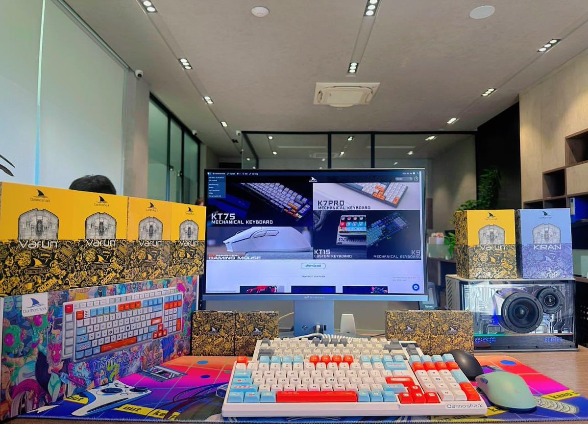 Networkhubvn's tweet photo. Flex nhẹ gốc làm việc Network Hub

Darmoshark
#K8
#K7pro
#Top75 
#K5 
#KT68 
#gamingkeyboad #Mousegaming
#M3
#M3pro-4K
#M3S 
#M3swired
#N3wired https://t.co/z7OZwKYqbW