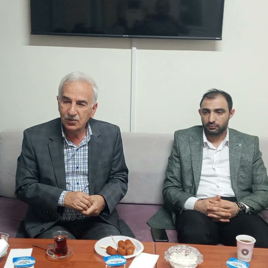 tugvayildirim16's tweet photo. Tügva yıldırım ilçe temsilciliği olarak haftalık velhasıl sohbetimizi ilahiyatçı yazar MEHMET KANTARCI hocamızın ilk kıblemiz Kudüs'ü anlatımıyla gerçekleştirdik. 

#tügvayıldırımilçetemsilciliği https://t.co/wc1ekW4sgs