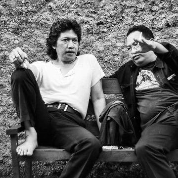 “Hakikat puasa mengajarimu untuk menghayati bahwa dalam kehidupan ini engkau tidak hanya bergaul dengan hak, tapi juga dengan kewajiban, larangan, dan anjuran.” — Mbah Nun