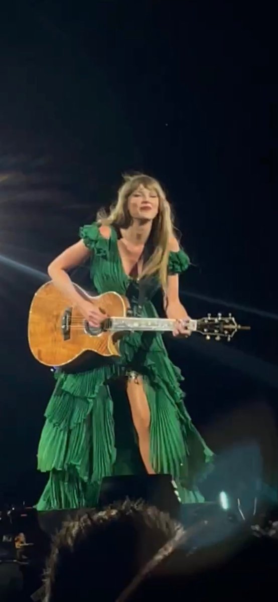 sonjamiaSwiftie's tweet photo. #SeniorSwiftie You don’t get to be much more of a Senior Swiftie than me!! #MamaSwift and I are the same age. 😎 Now I’m dancing ‘round my living room watching @DisneyPlus #ErasTourDisney #ErasTour2024 #ErasTour !
@taylornation13 #denverErastour https://t.co/lgyWjVESFv