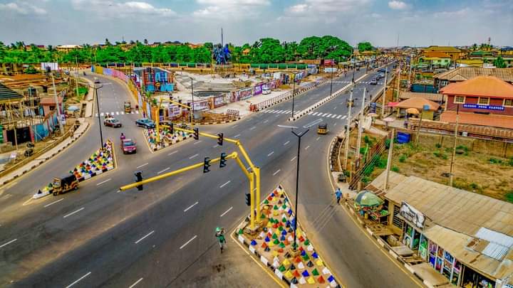 _visualman's tweet image. We're moving forward, oyo state!!! I'm coming for you soon🤩🤩🤩🤩