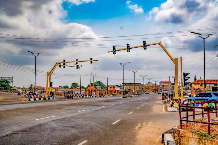 _visualman's tweet image. We're moving forward, oyo state!!! I'm coming for you soon🤩🤩🤩🤩