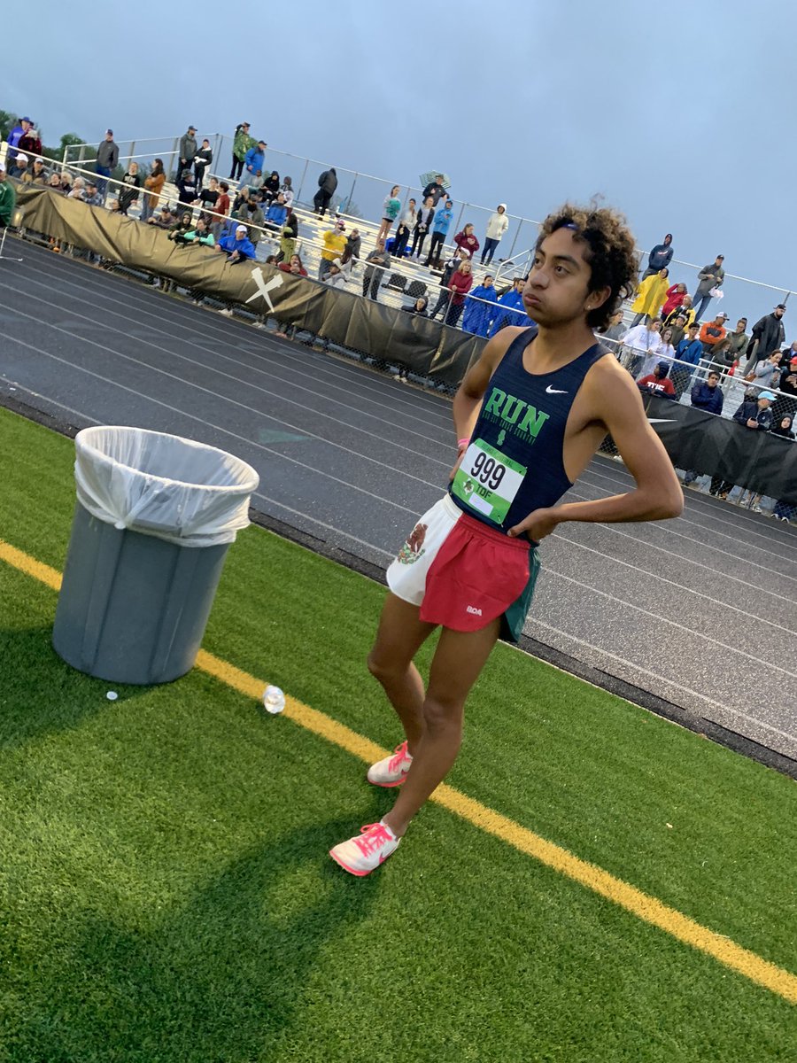 @angelmaese4 & @Julian7_21  in our last 1600m race of the day in Texas Distance Festival, @CarrollCXC. Julian Personal Record 4:26 & Angel Personal Record 4:29 @SanEliAthletics @SanEliRunningClub #trackandfield24 #workharderdreambigger #playhardworkharder #prday